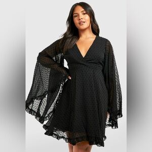 boohoo Goth Dobby Chiffon Flare Bell Wide
Sleeve Skater Dress Size 16 NWT Plus